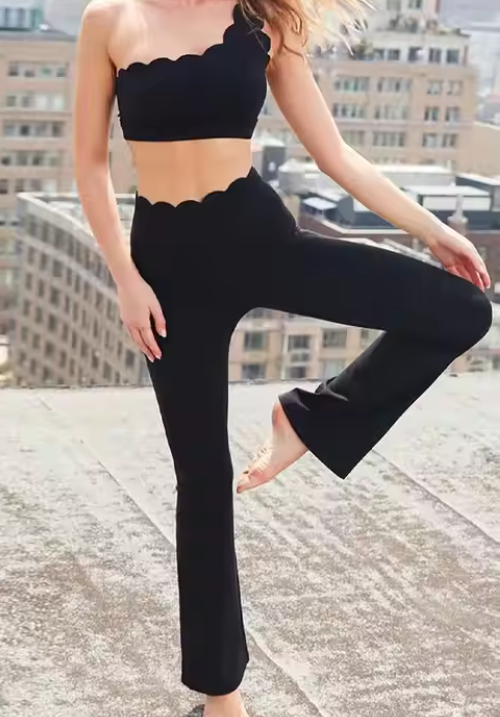 Legging taille haute festonné évasé Flora - Noir ou Cacao